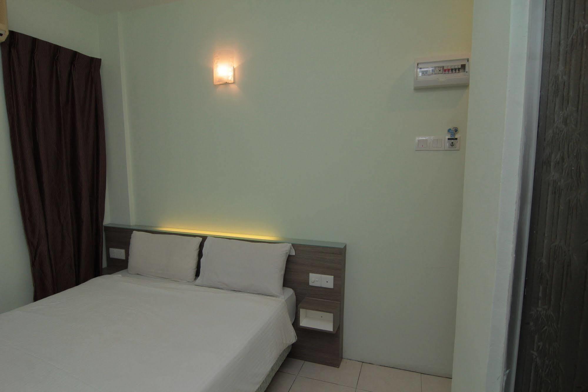 Qish Hotel Melaka Zewnętrze zdjęcie